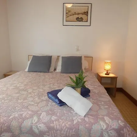 Maison Mitoyenne Avec Terrasse Et Parking, Animaux Admis, Proche - - Fr-1-540-299 Notre-Dame-de-Monts