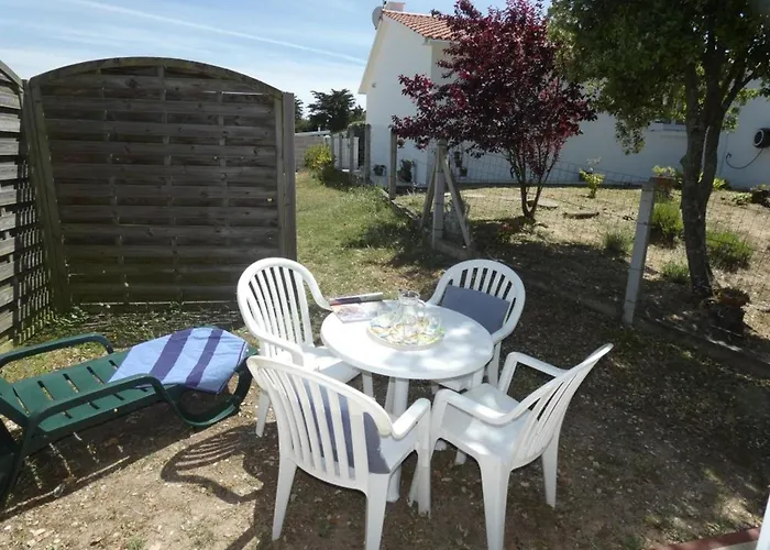 Maison Mitoyenne Avec Terrasse Et Parking, Animaux Admis, Proche - - Fr-1-540-299 Hébergement de vacances *